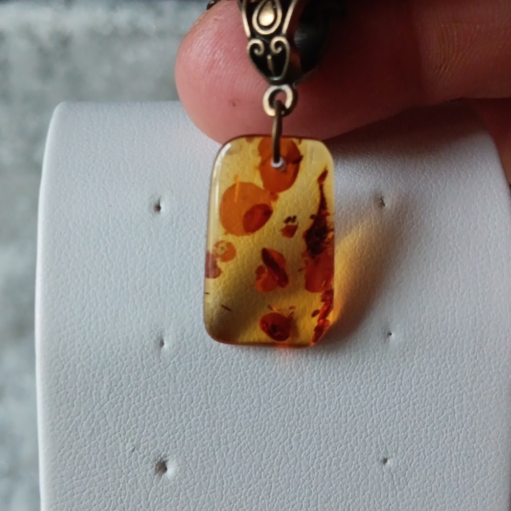Amber Pendant Necklace - Picture 4 of 4